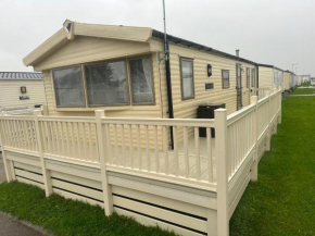 Lyon’s Robin Hood Rhyl caravan sbw